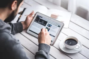 Man editing website content copy